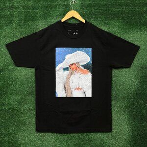 Beyoncé Icy Ho Ho Ho down T-Shirt  Size Large